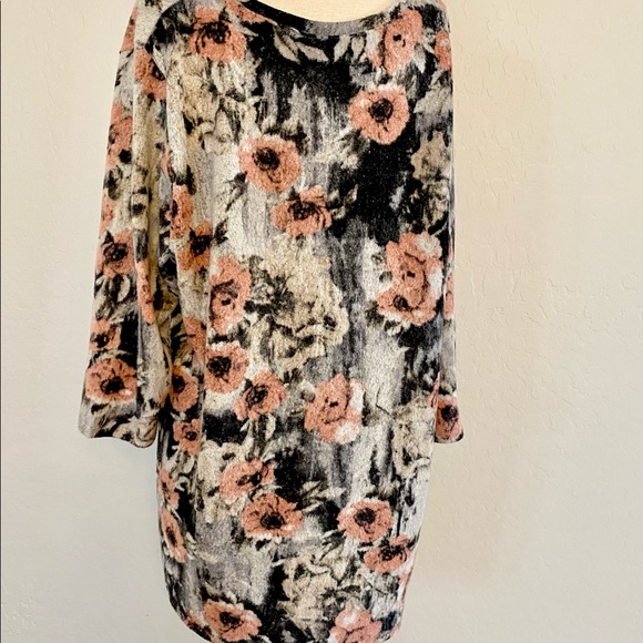 Pink and Black Soft Blouse - 2X - Picture 3 of 5